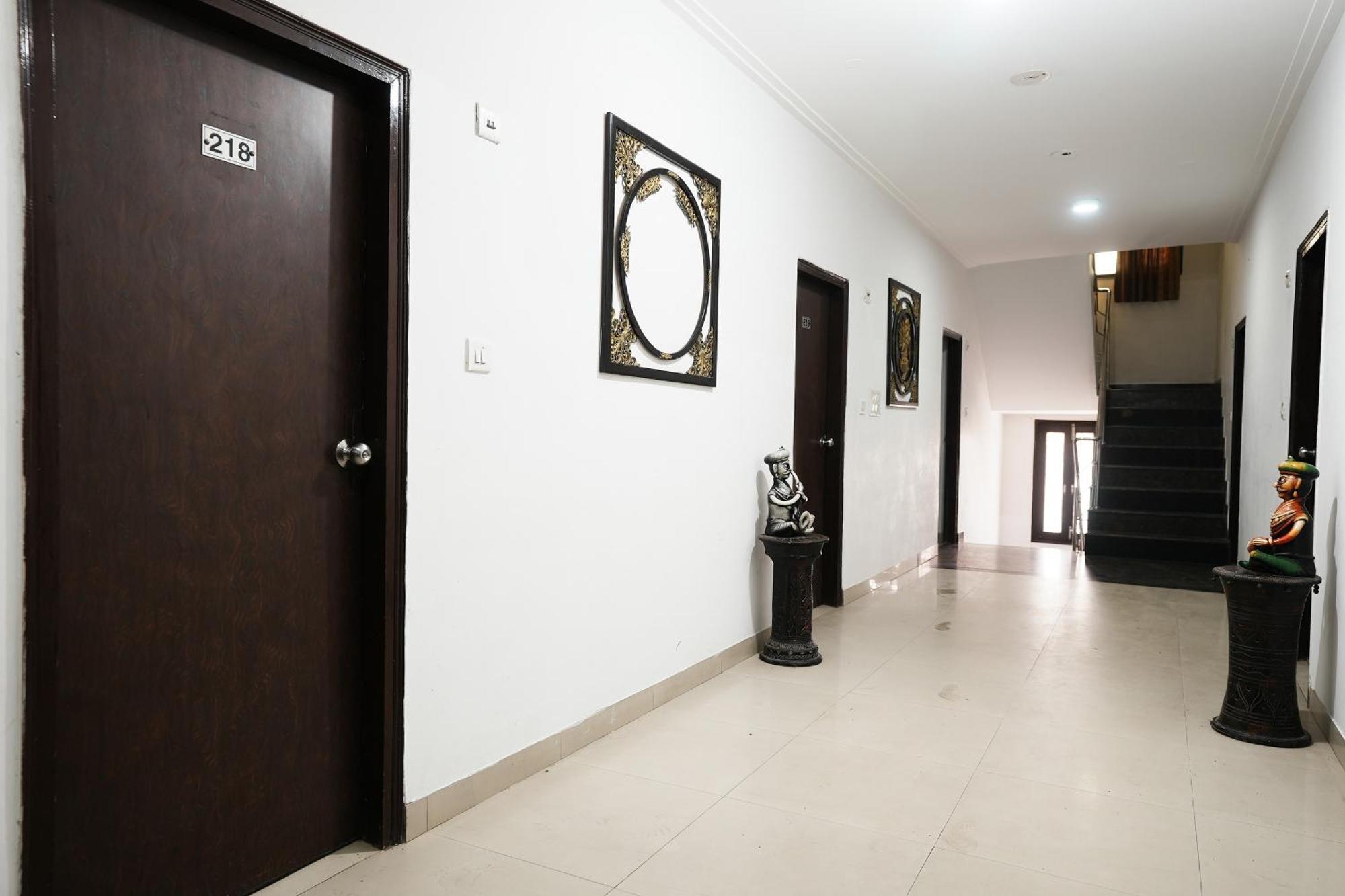 Hotel Om Paradise Near Igi Delhi Airport Neu-Delhi Exterior foto
