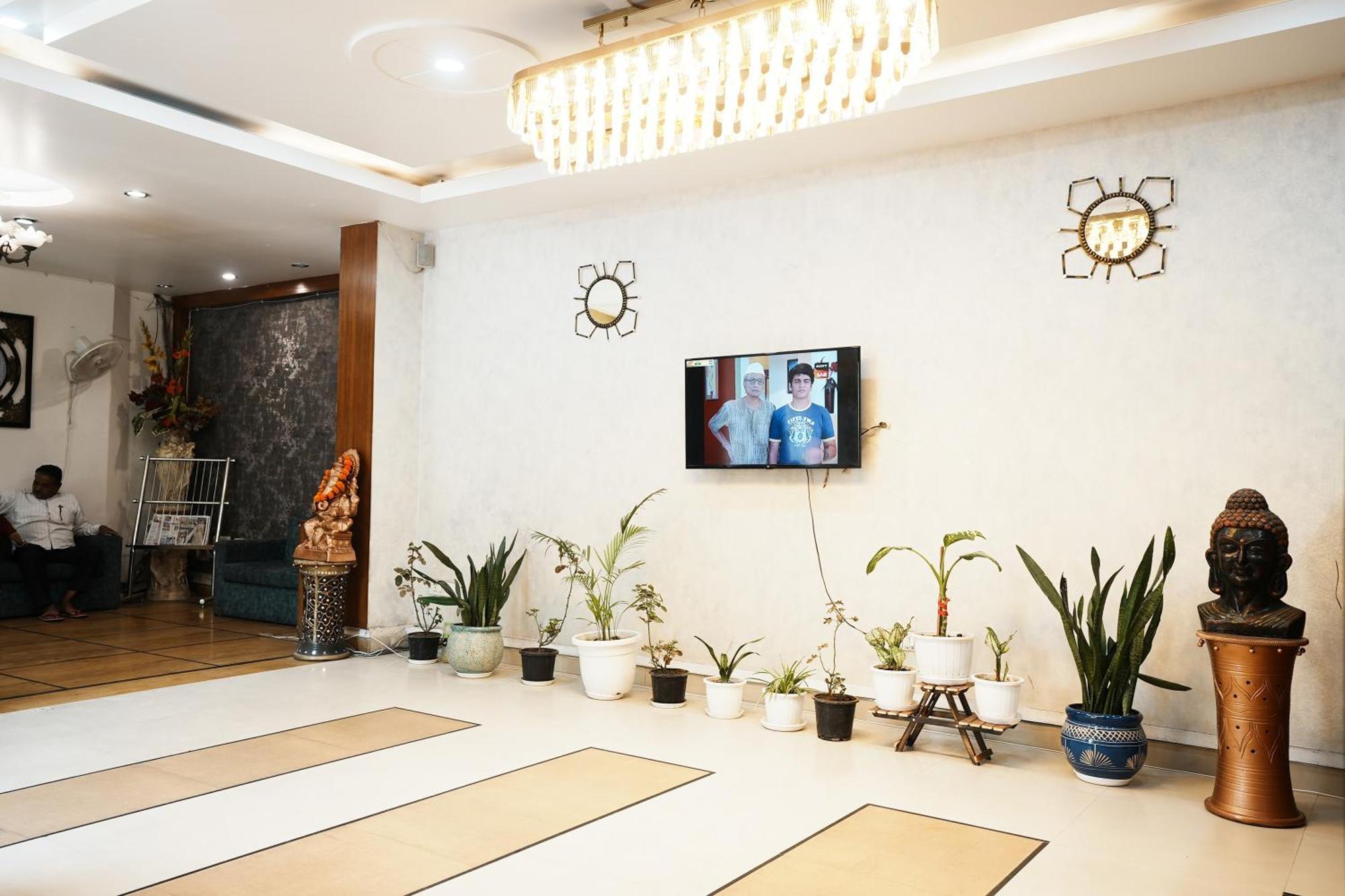 Hotel Om Paradise Near Igi Delhi Airport Neu-Delhi Exterior foto