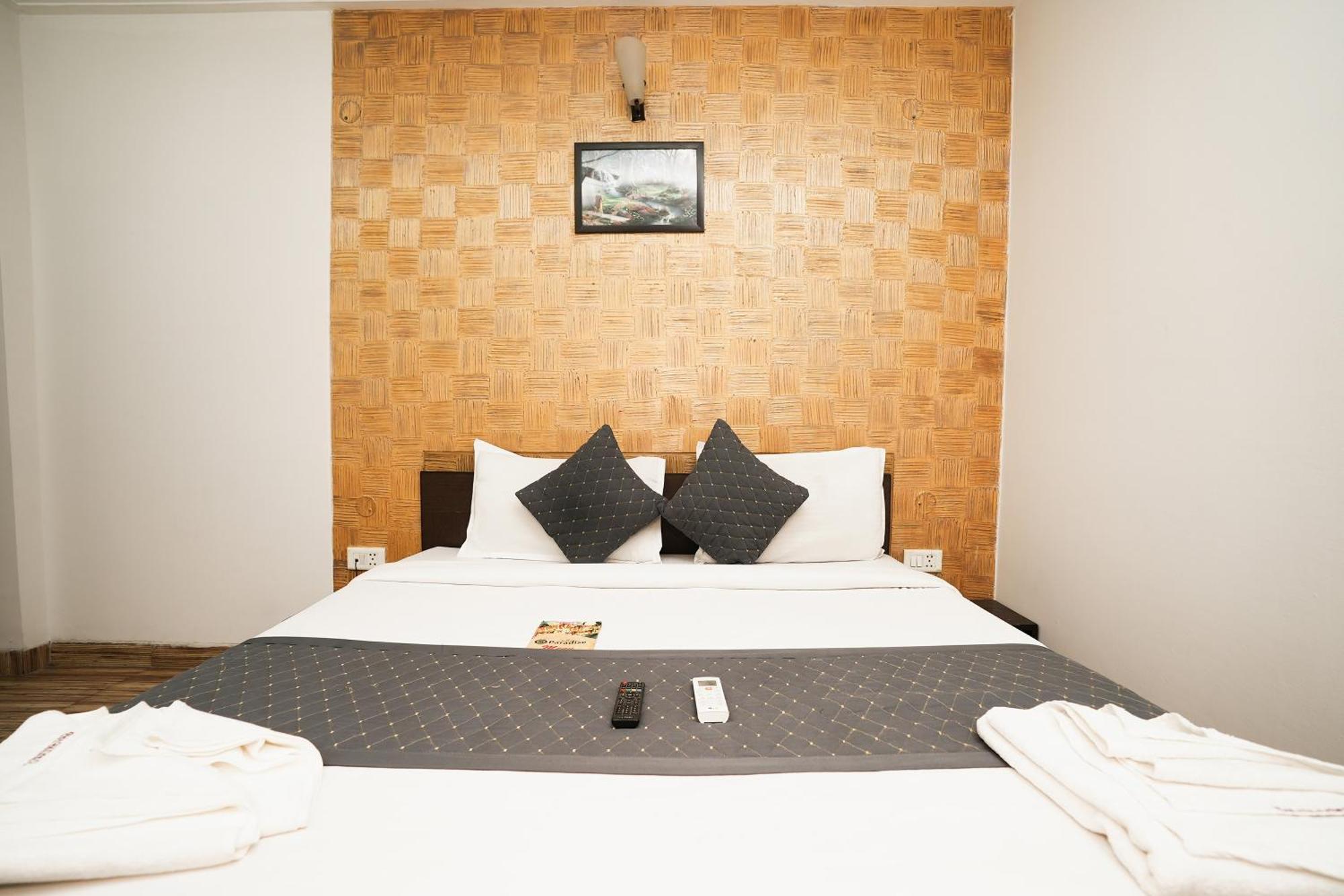 Hotel Om Paradise Near Igi Delhi Airport Neu-Delhi Exterior foto